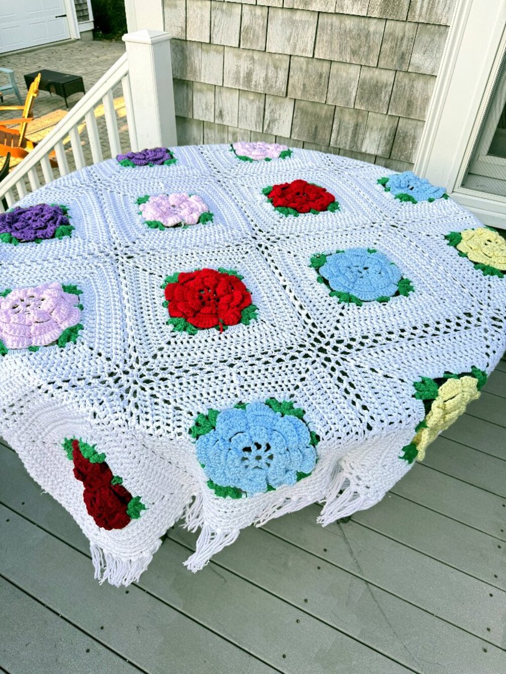 Vintage Crocheted Dimensional Rose Throw — White w/ Roses